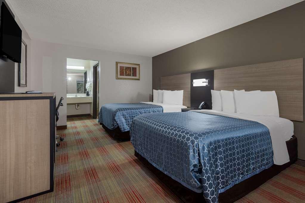 Rodeway Inn Elkton Rum bild