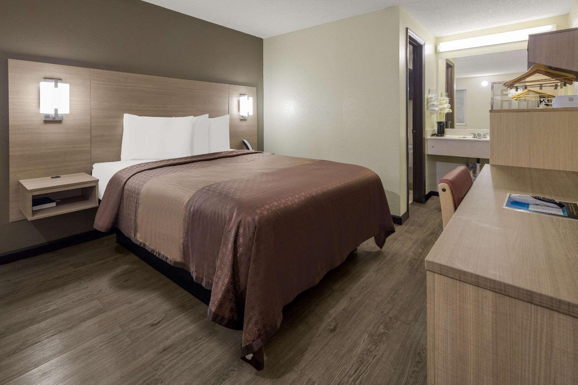 Rodeway Inn Elkton Exteriör bild