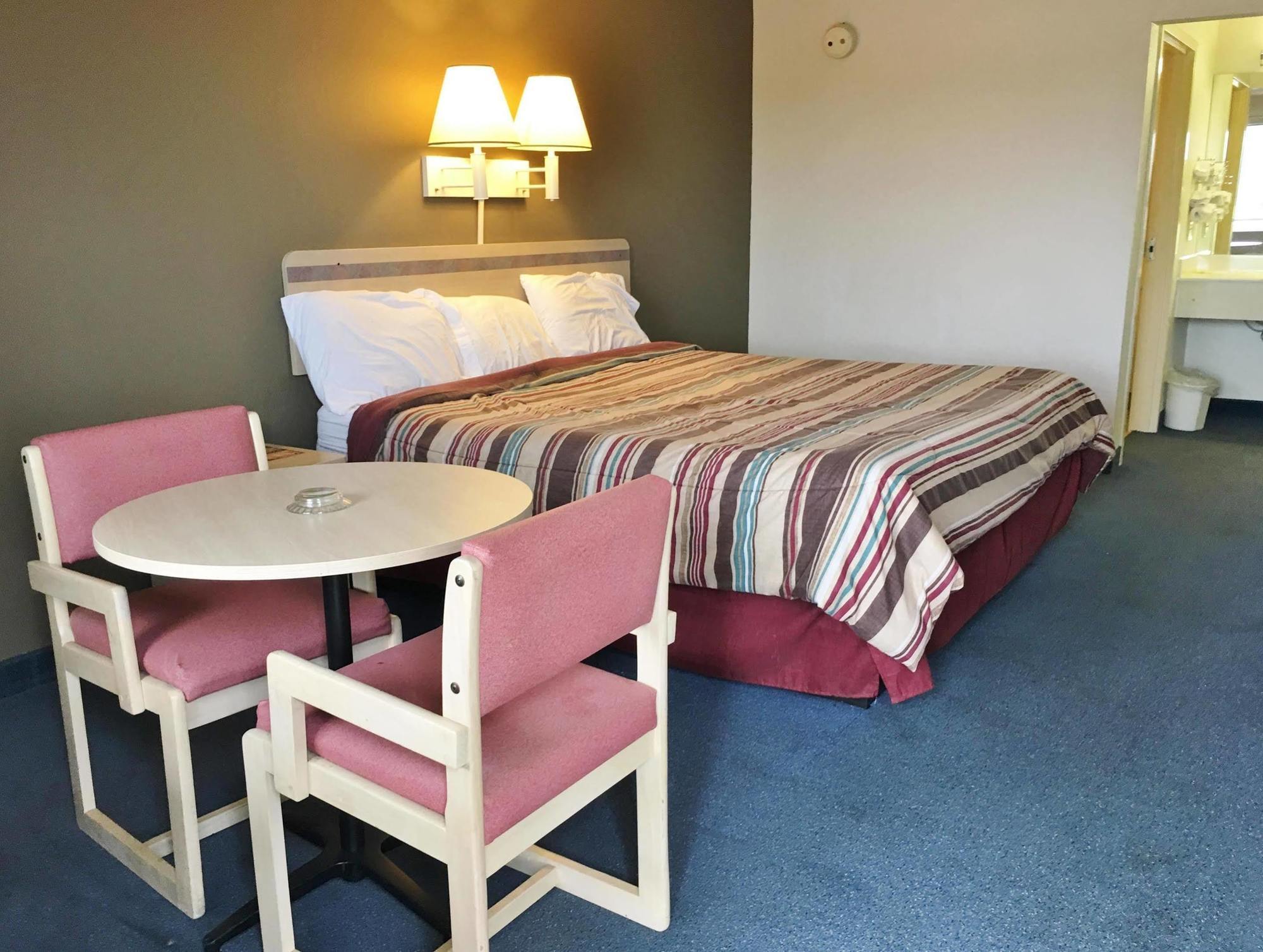 Rodeway Inn Elkton Exteriör bild